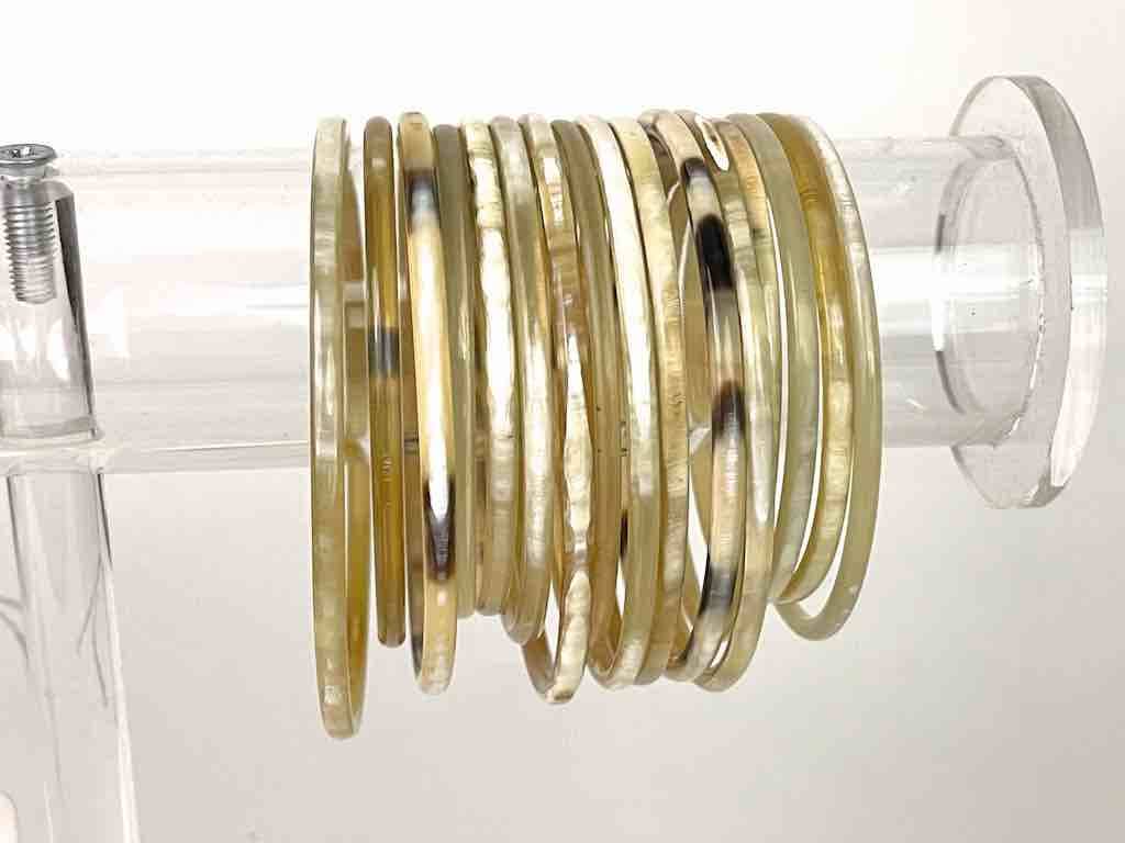 The Niger Bend - Wholesale Bangle Bracelet - Thin African cow horn bangle, 2 shades, 2 shapes24