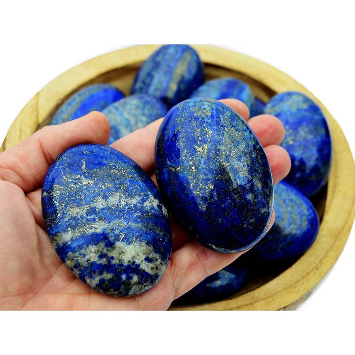 Kaia & Crystals – wholesale Andlig sten/kristall – Lapis lazuli handstenar (7–10 st) kvalitetsset, 45–80 mm4