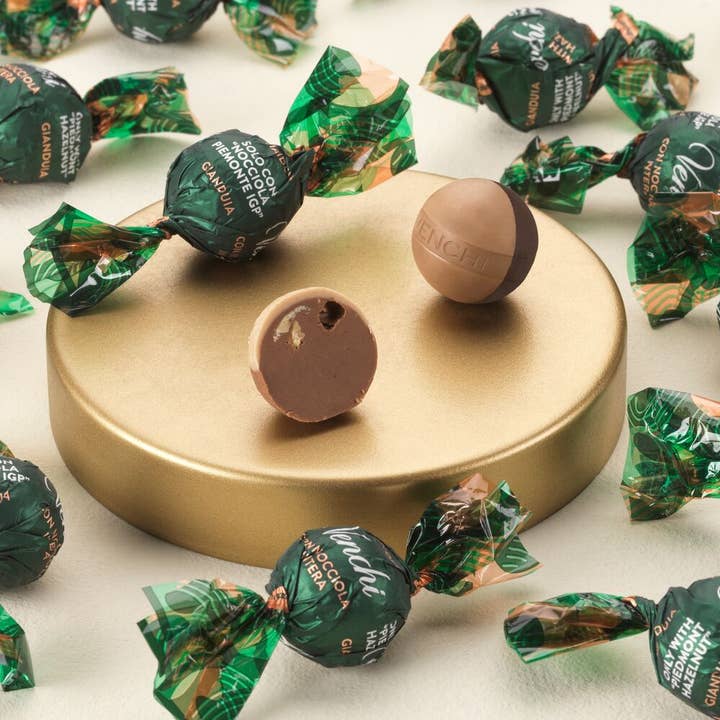 Gianduja Chocolate & Whole Hazelnut Pearls - Italian Gourmet for wholesale by Venchi