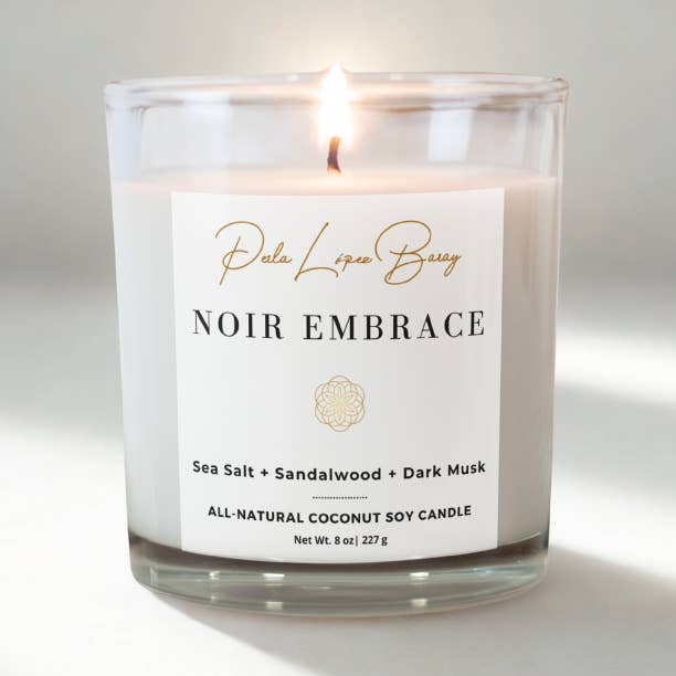 Noir Omhelzing Natuurlijke Kokos Soja Kaars | 8 oz Glazen Pot voor wholesale door Perla López Baray