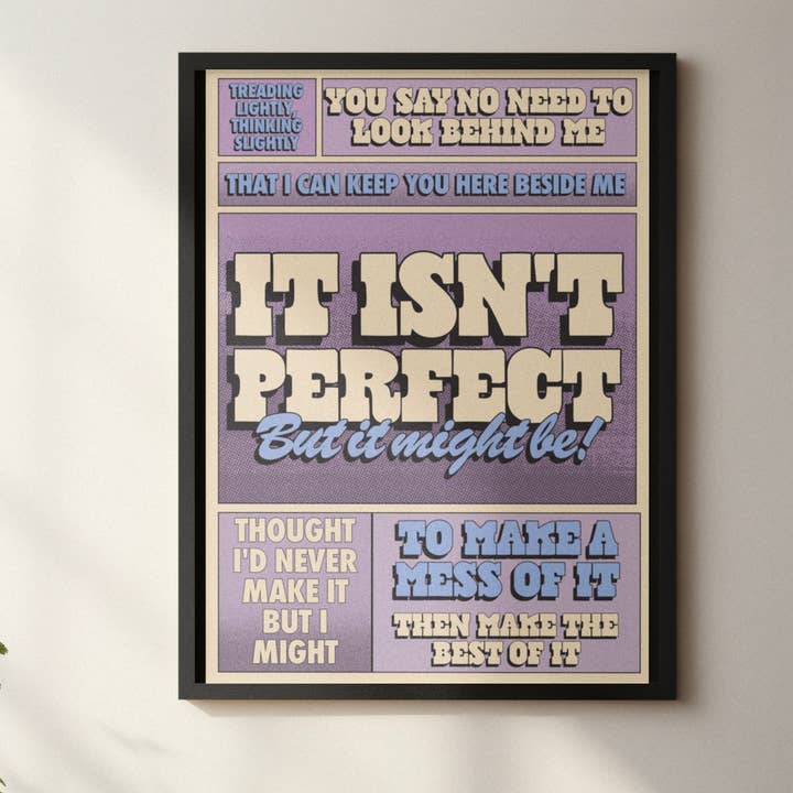 Det er ikke perfekt, men det kan være Olivia Dean-inspireret print. for engroshandel hos Blue Iris Designs Co