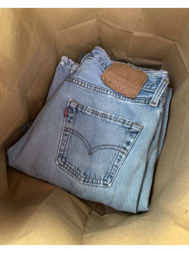 Also, Freedom - Vente Jean – femme - Levi's 501 vintage - Fabriqué aux États-Unis uniquement3