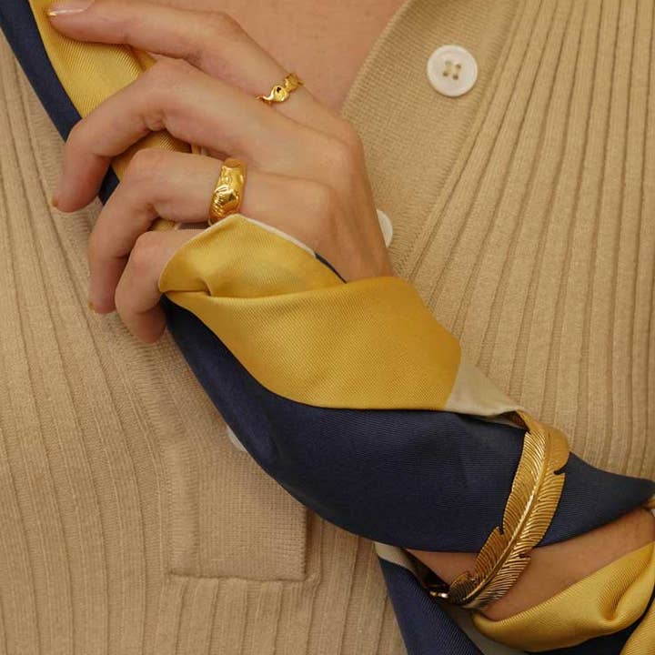 Bijoux 7bis - Wholesale Cuff Bracelet - Steel Engraved Feather Bangle1