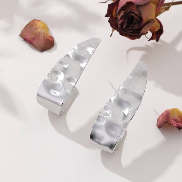 Éléonore - Dangling earrings for wholesale by Lovelika