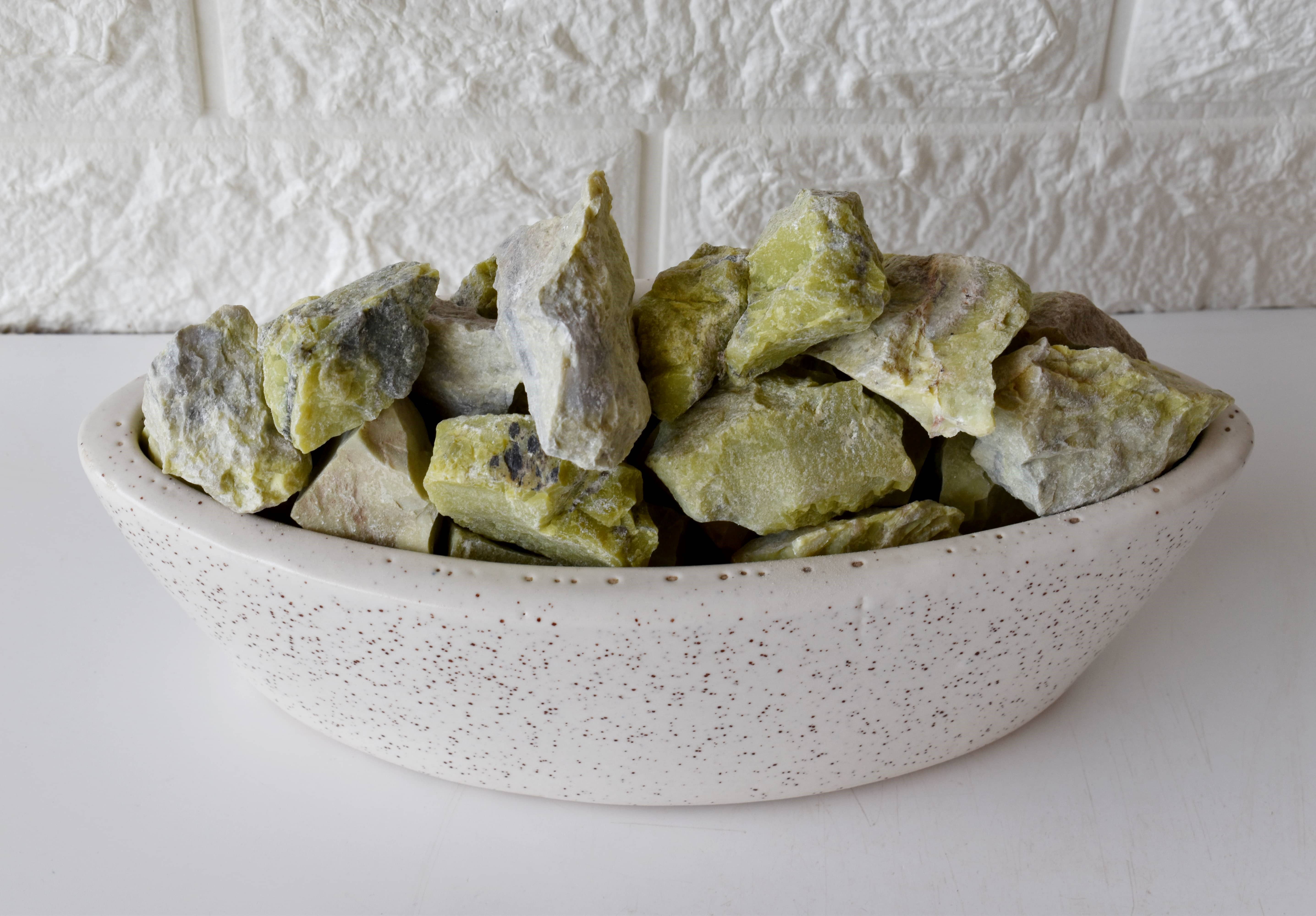 Soothing Crystals – Engroshandel Spirituelle sten og krystaller – 1 stk. rå sten | Serpentin | Helbredende rå krystaller7