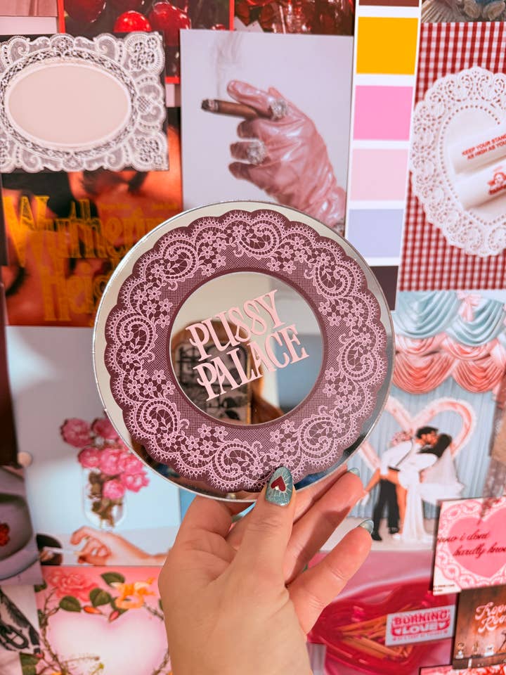 Mini Espelho em Renda Pussy Palace por atacado de Printed Weird