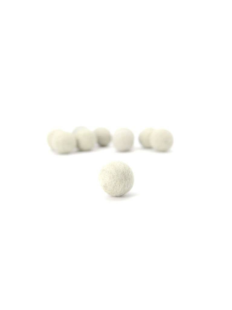 Woollyfelt – material para artesanato por atacado – Bolas de Feltro de Lã Branca | 2 CM1