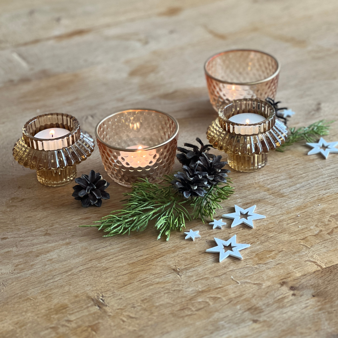 Wunderle GmbH - Venta al por mayor Velas pequeñas - Caja de regalo con velas y decoración navideña8