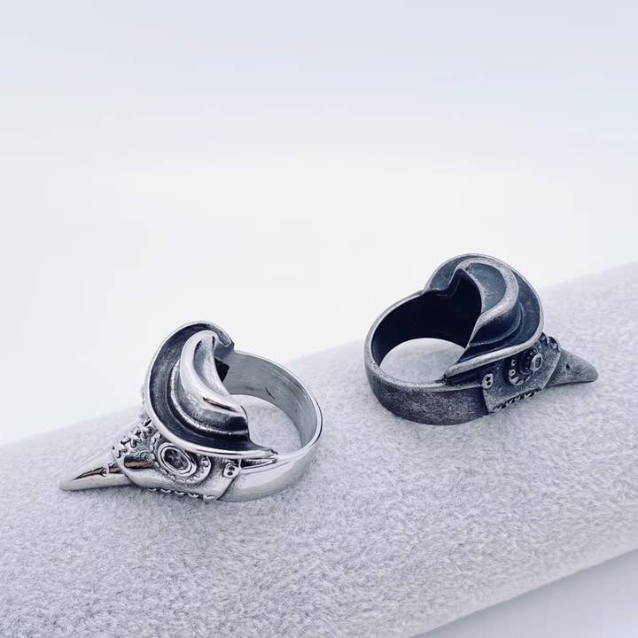 Mio Queena - Wholesale Signet Ring - Skeleton Crow Head Hat Men's Stainless Steel Ring - MJ/MR