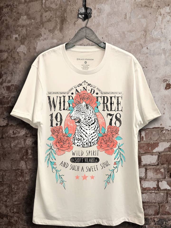 Wildes und kostenloses grafisches Top für den Großhandel von Lotus Fashion Collection