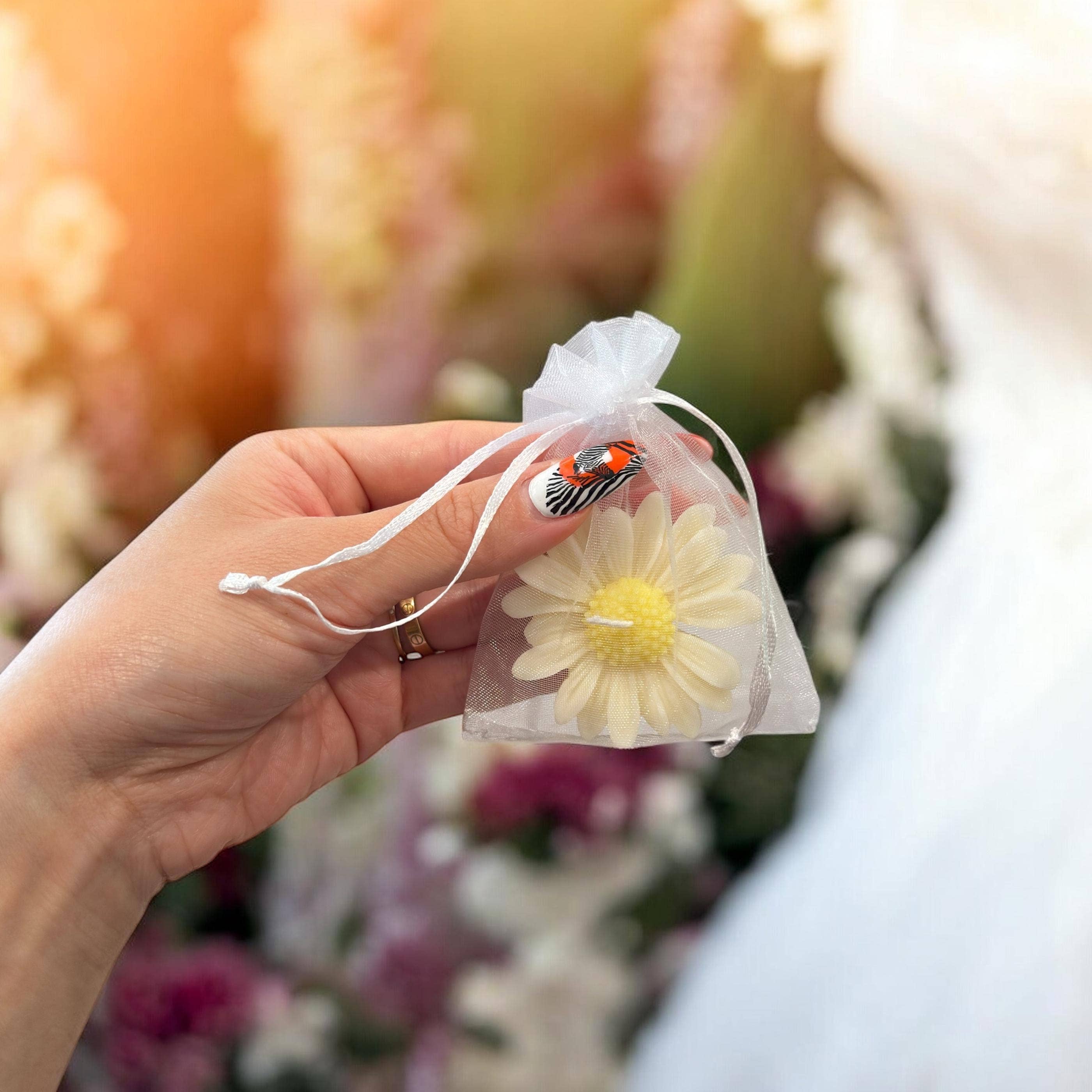 Karly’s Candles - Wholesale Party Favor - Madeliefje Sojakaars Bedankjes voor Bruiloften & Babyshowers7