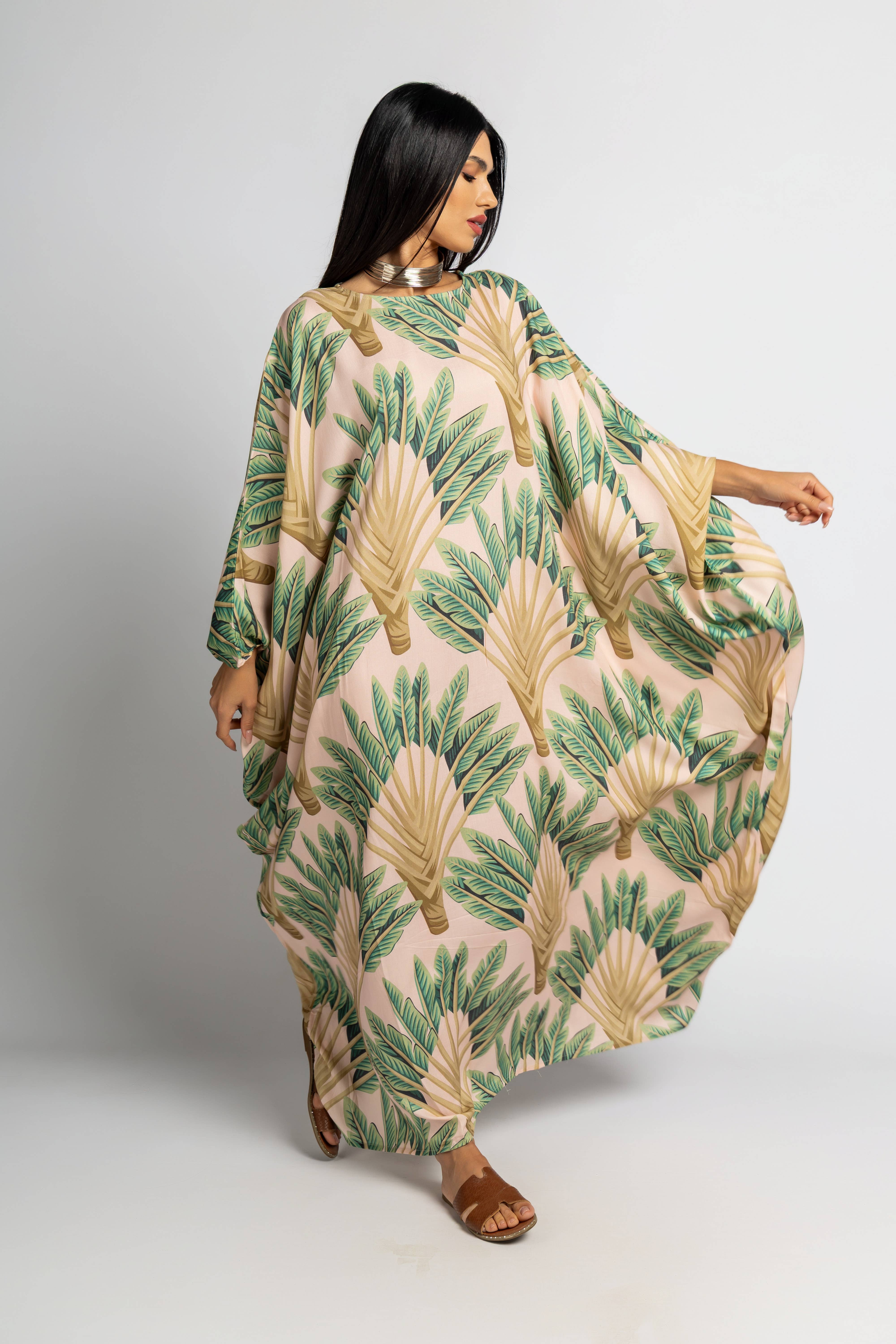FAME GREECE - Wholesale Kaftan - Dames - F-306 Tropical Earth oversized viscose kaftan met tropische bladerenprint0