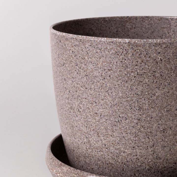 Kanso Designs - Wholesale Plant Pot - 7" Nut Husk Planter Pot