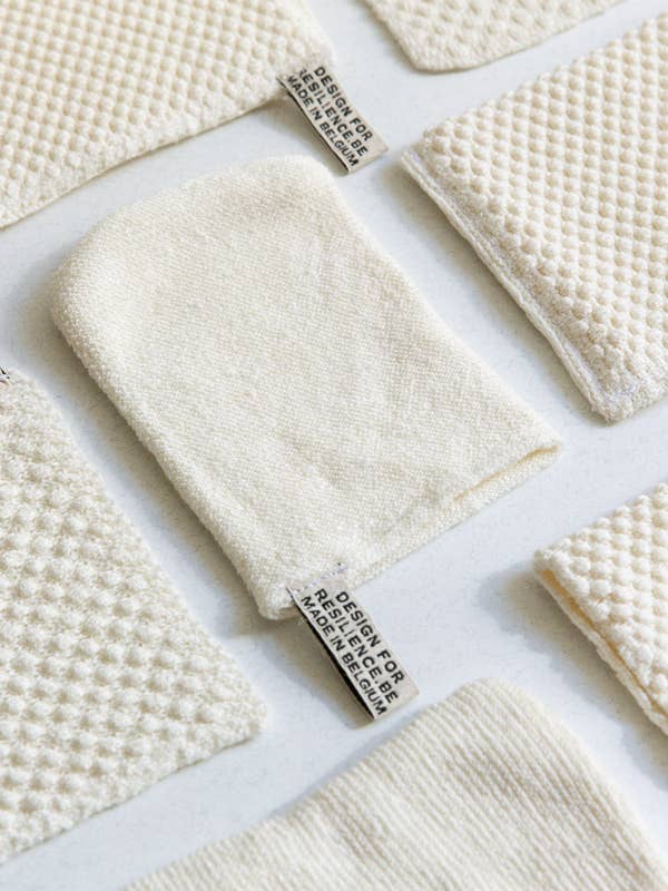 Natural cleaning sponge mitt for wholesale by Design for Resilience