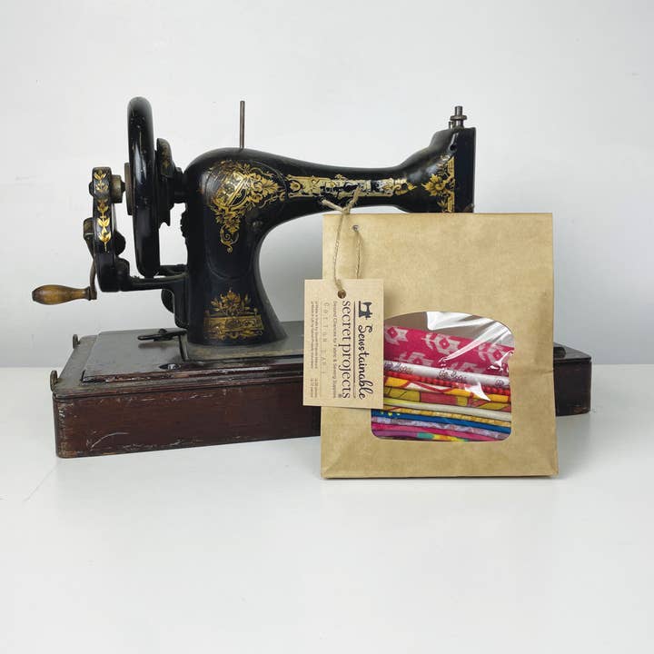 Secret Projects - Wholesale DIY craft kit - Scrapwiches - Scrap Packs by Colour9