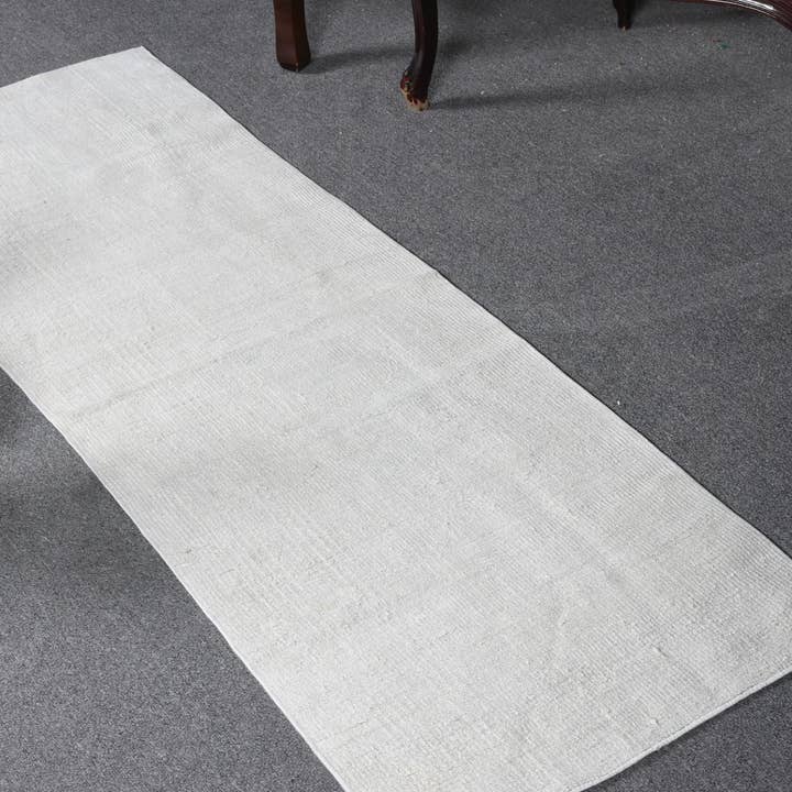 Tapis Patchwork Blanc Moderne, Tapis Tissé 1,8x5,5 Pieds pour la vente par Vintage Rugs Loom