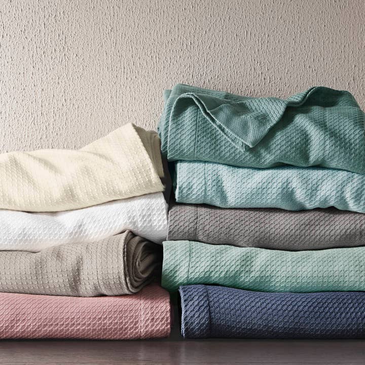 Olliix - Wholesale Bedding Blanket - All-Season Egyptian Cotton Woven Bedding Blanket, Ivory