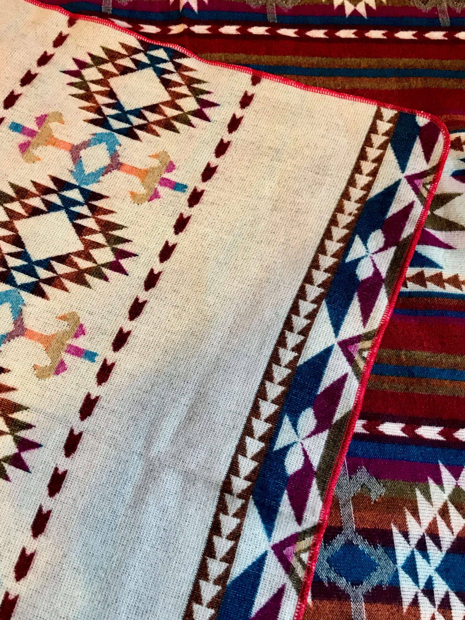 Los Andes Shop - Wholesale Throw Blanket - Red and Turquoise Southwestern Throw Blanket1