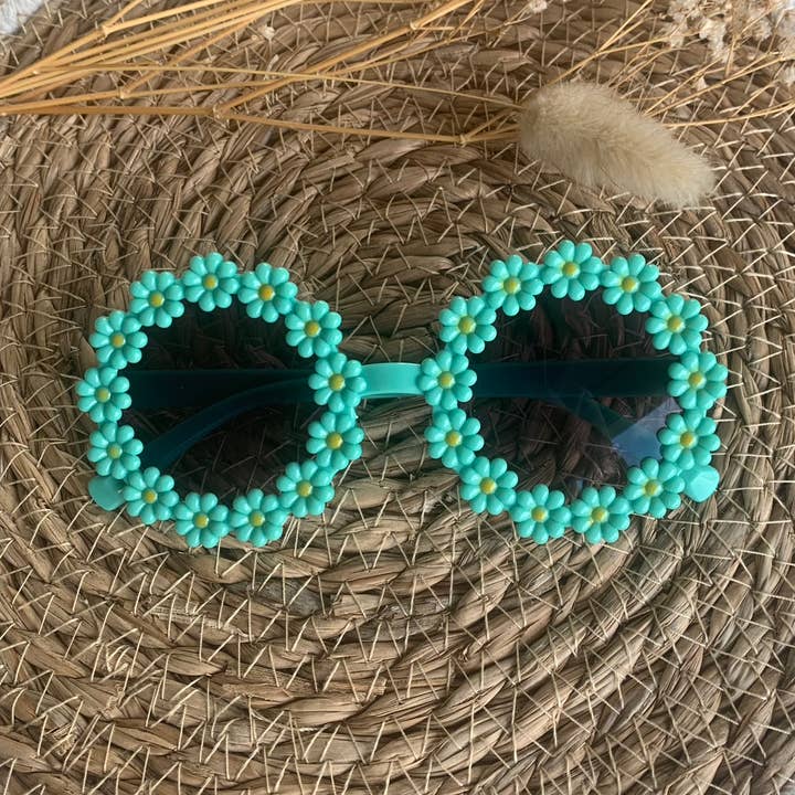 Kindersonnenbrille mit Gänseblümchenmuster in Grün für den Großhandel von J’adore maman