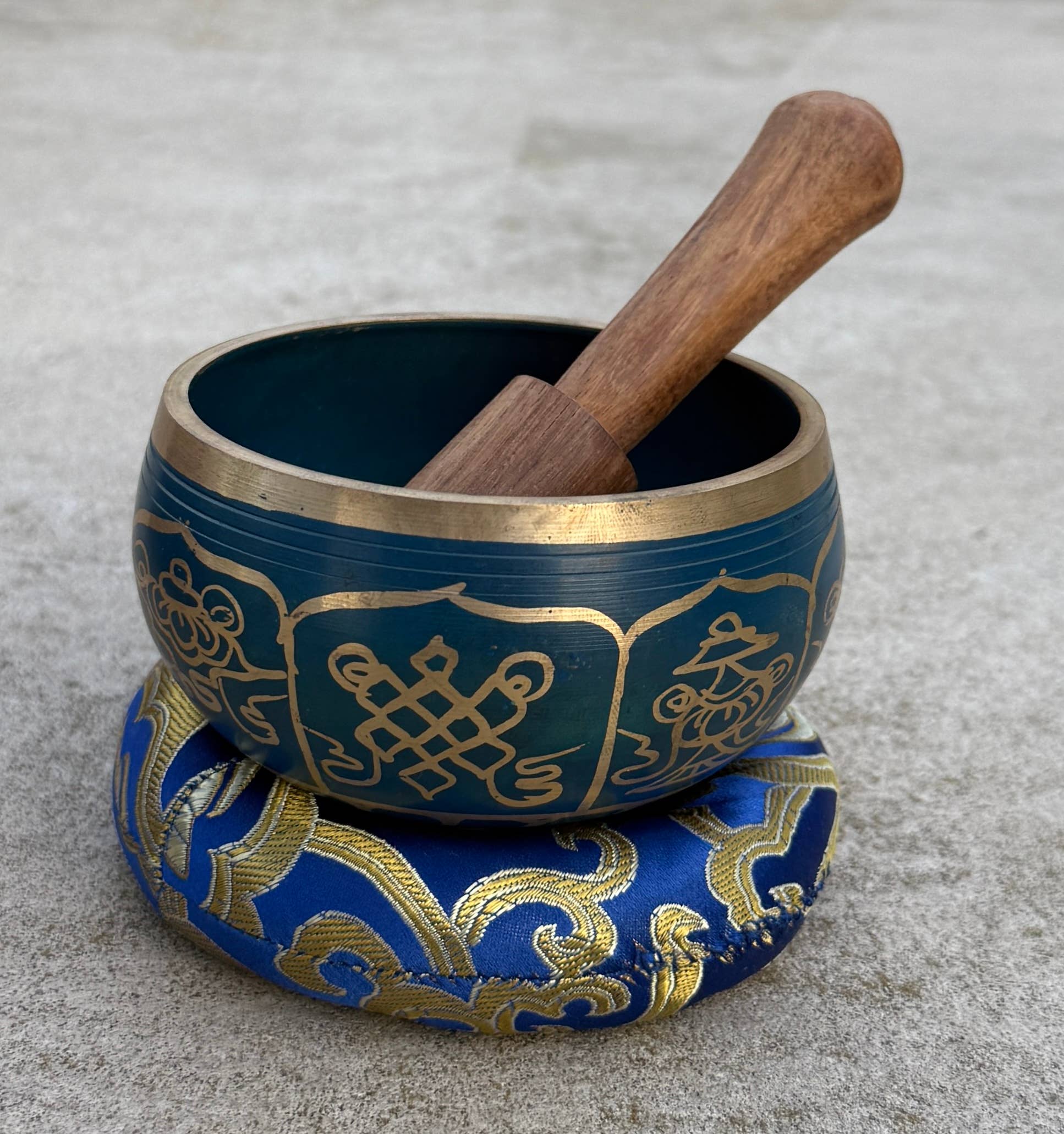 Lungta Imports - Wholesale Meditation Supplies - Tibetan Complete Singing Bowl Gift Box Set 8 Lucky Symbols 4