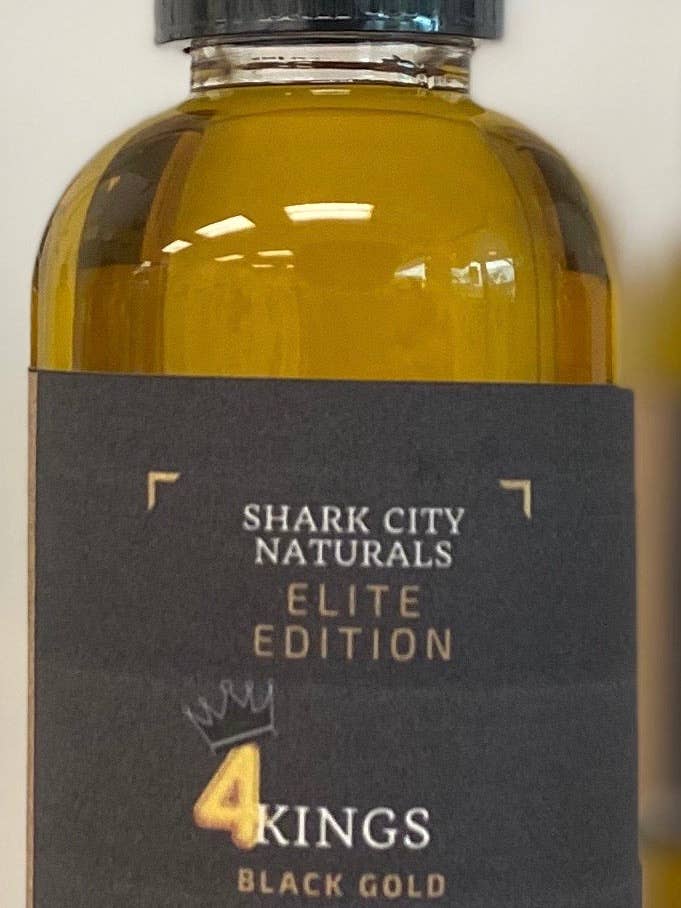 Huile à barbe 4 Kings Black Gold pour la vente par Shark City Naturals