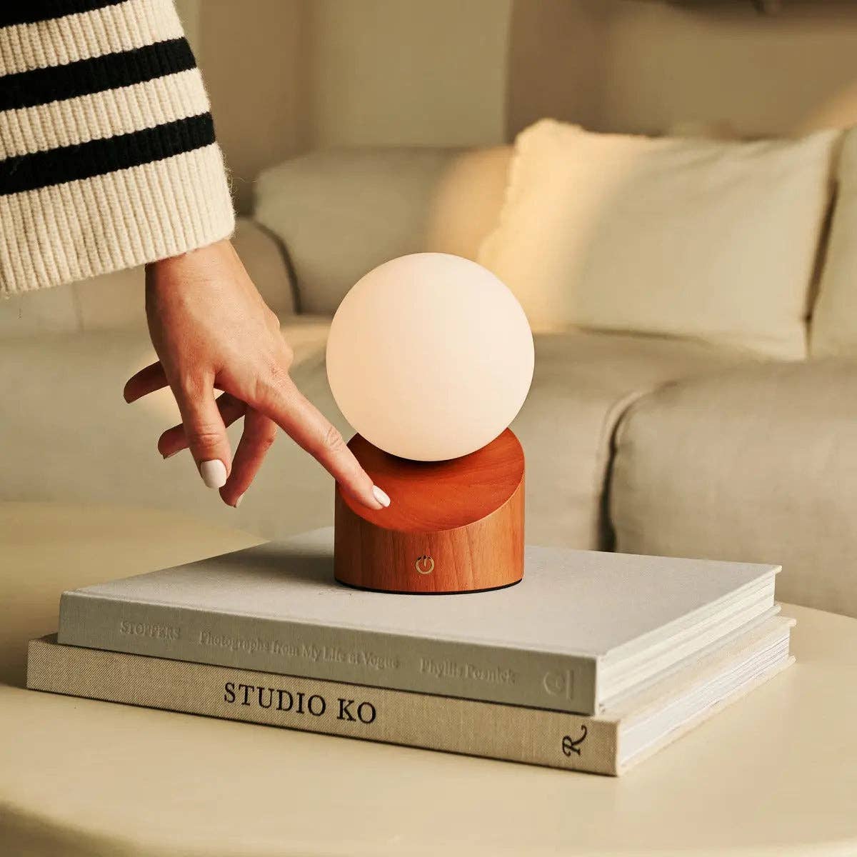 Tavellio - Wholesale Accent/Desk Lamp - Morris Chestnut Brown Rechargeable Lamp | Stylish, Cordless & Sustainable Design7