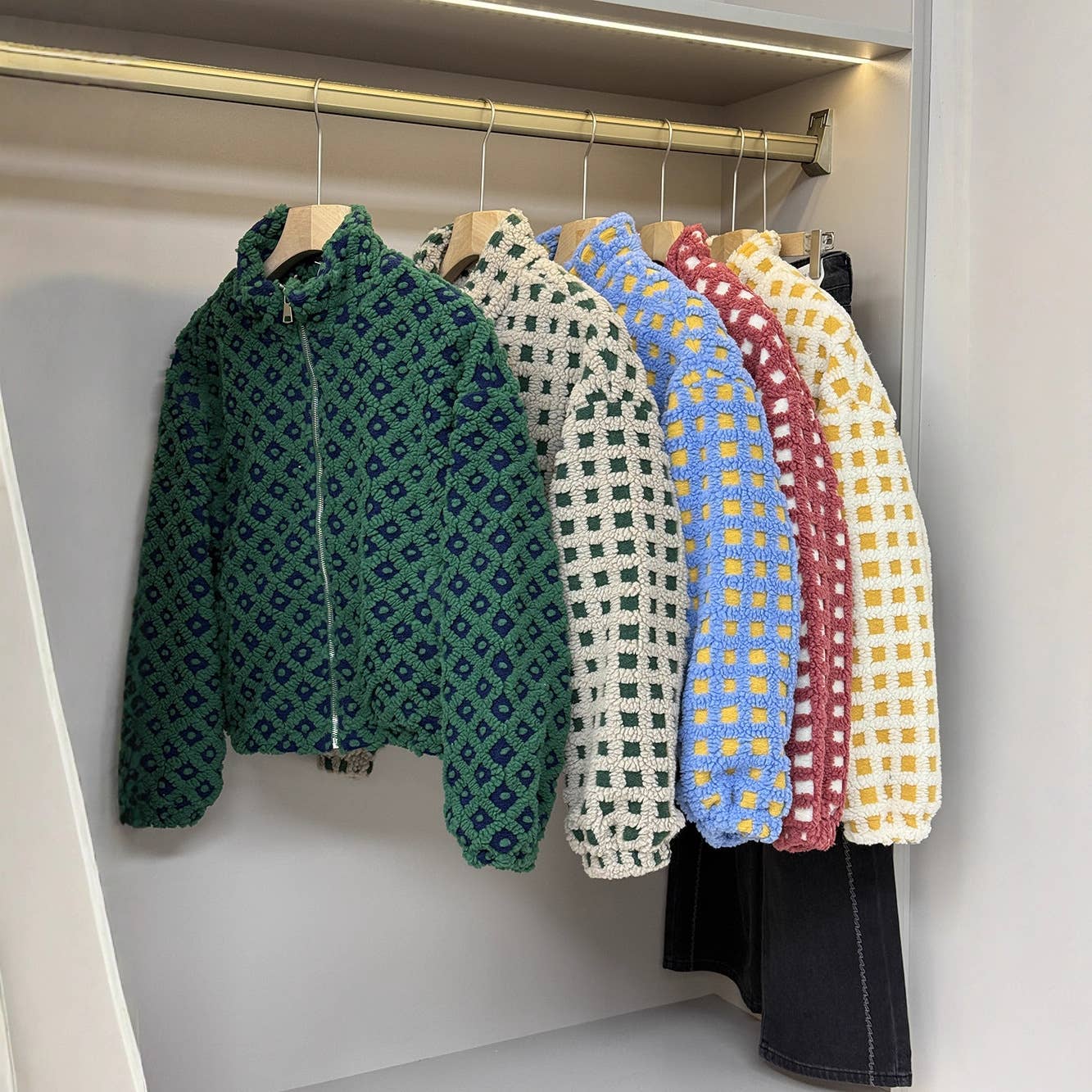 Hope & Sunshine - Wholesale Jacket - Women's - Plaid Lambswool Fashion Jacket26