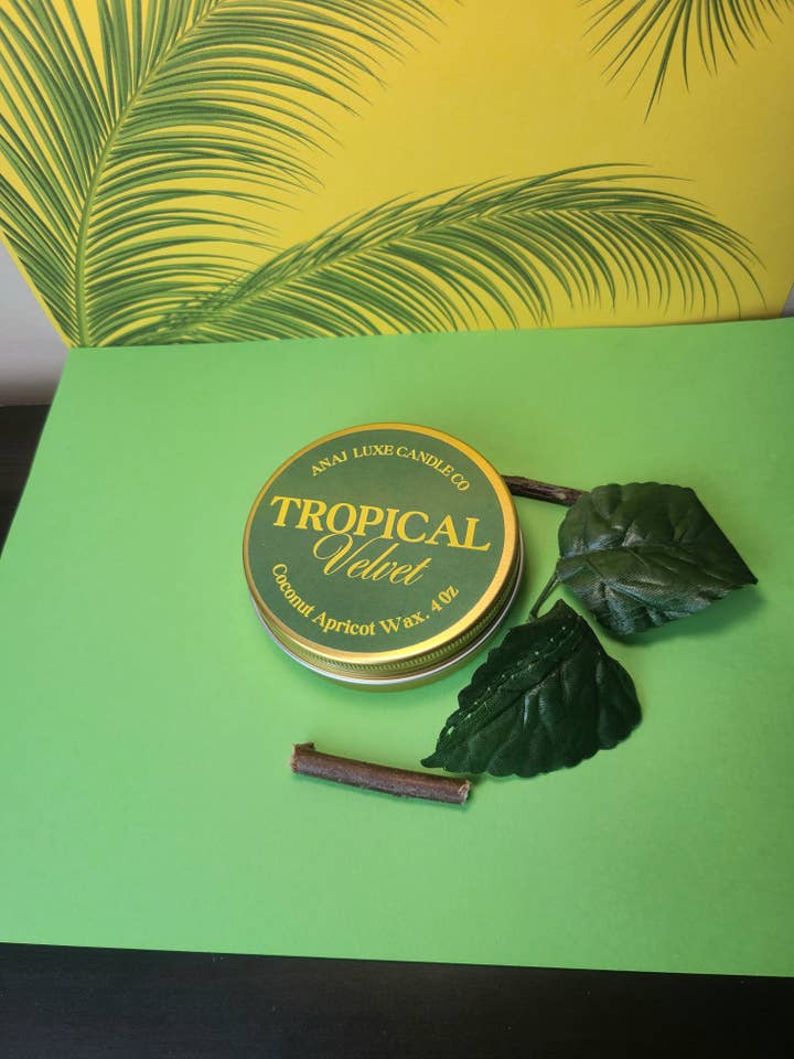 Bougie de Voyage TROPICAL VELVET pour la vente par ANAJ Luxe Candle Co