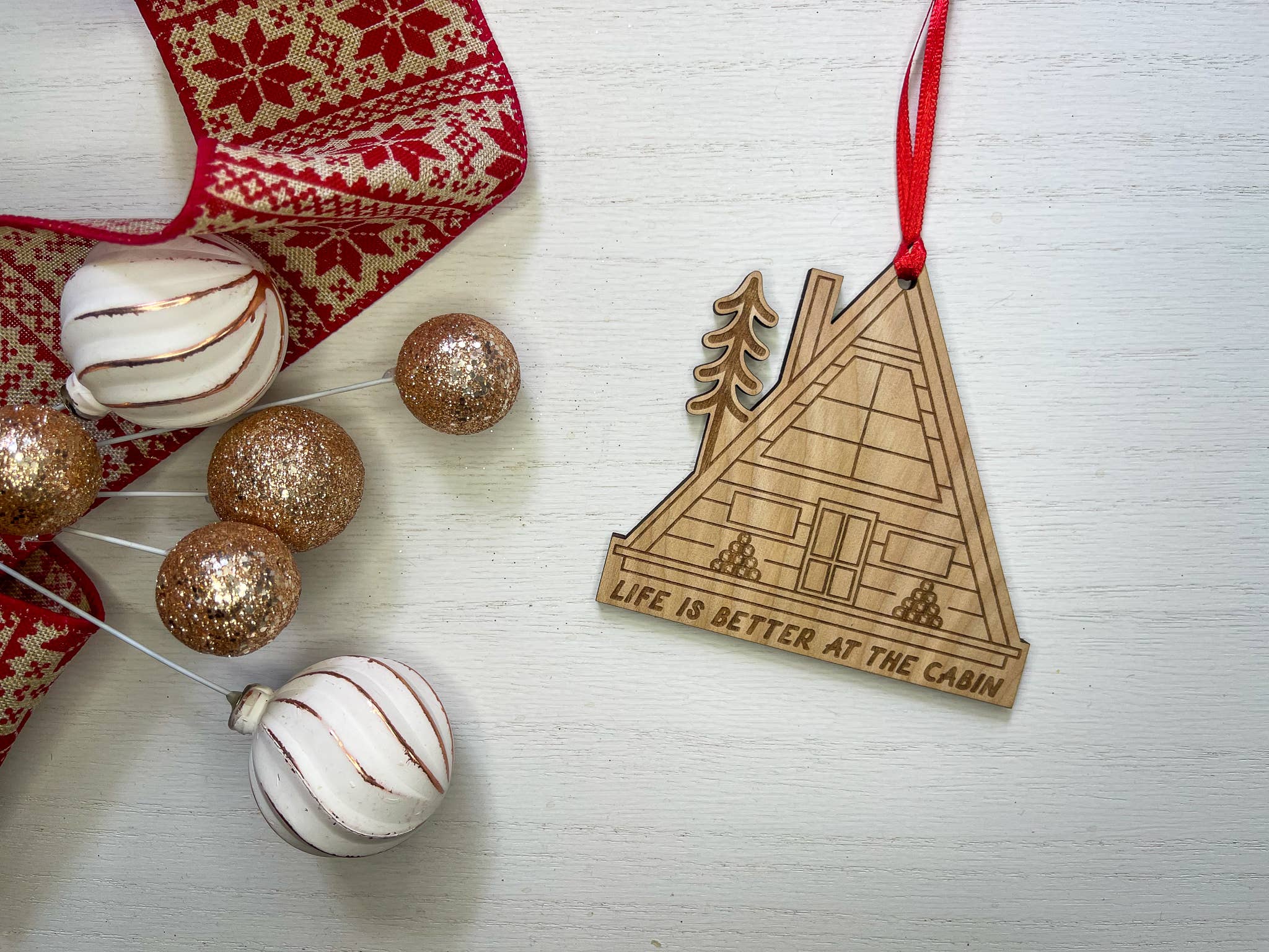 Almost Local - Vente Objets de décoration - Ornement en bois personnalisé Cabin A-Frame2