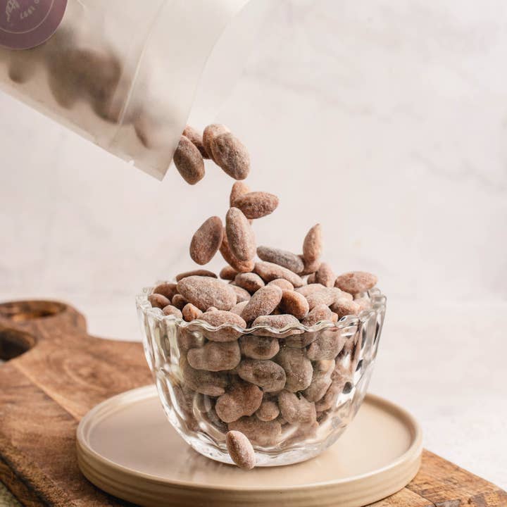 Sir Walter Candy Co. - Wholesale Nuts - Hand Crafted Cinnamon Toffee Almonds 7 oz - Sweet and Crunch