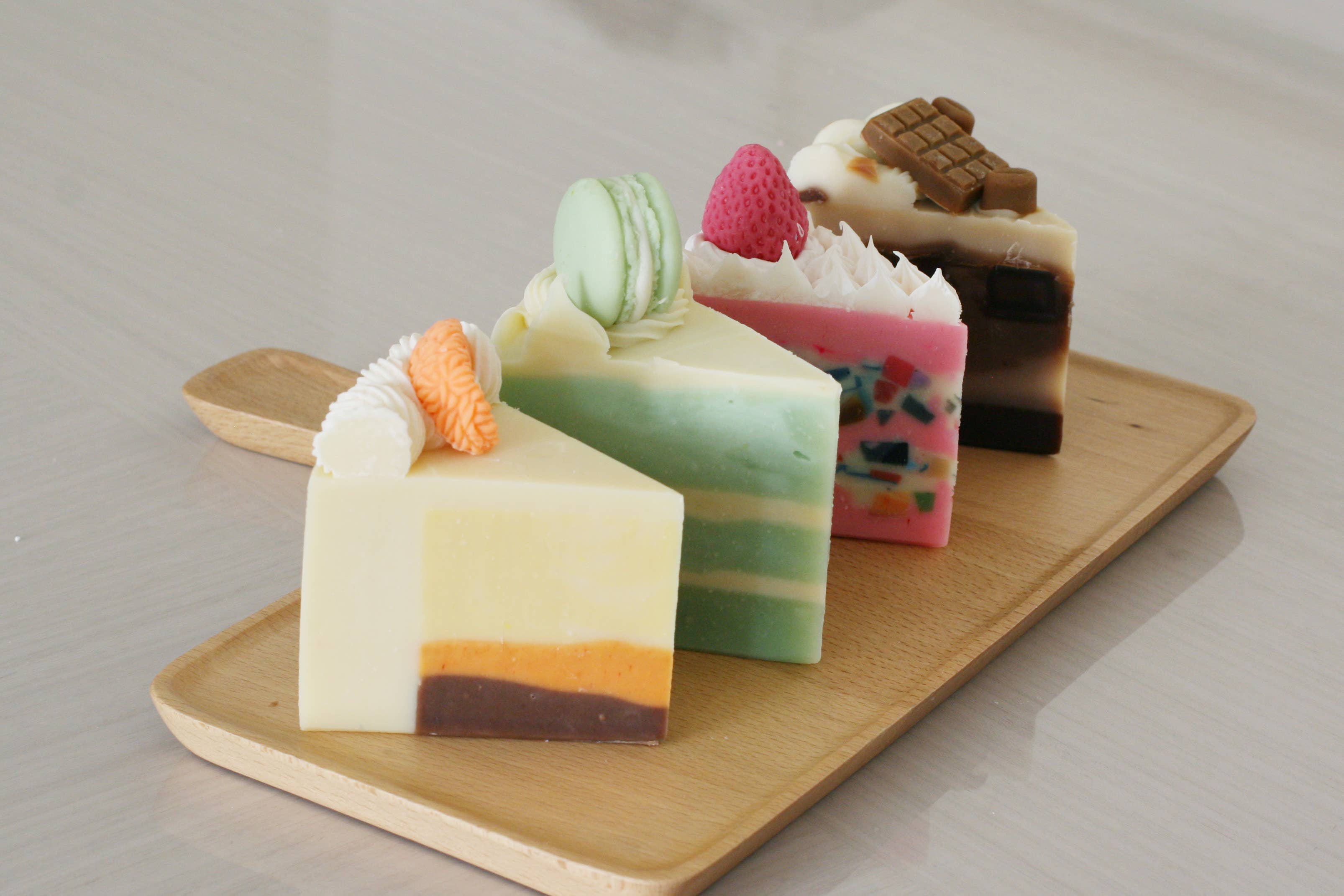 One Leaf Soap - Wholesale Bar Soap - Macaroon Soap Cake (Green Tea)3