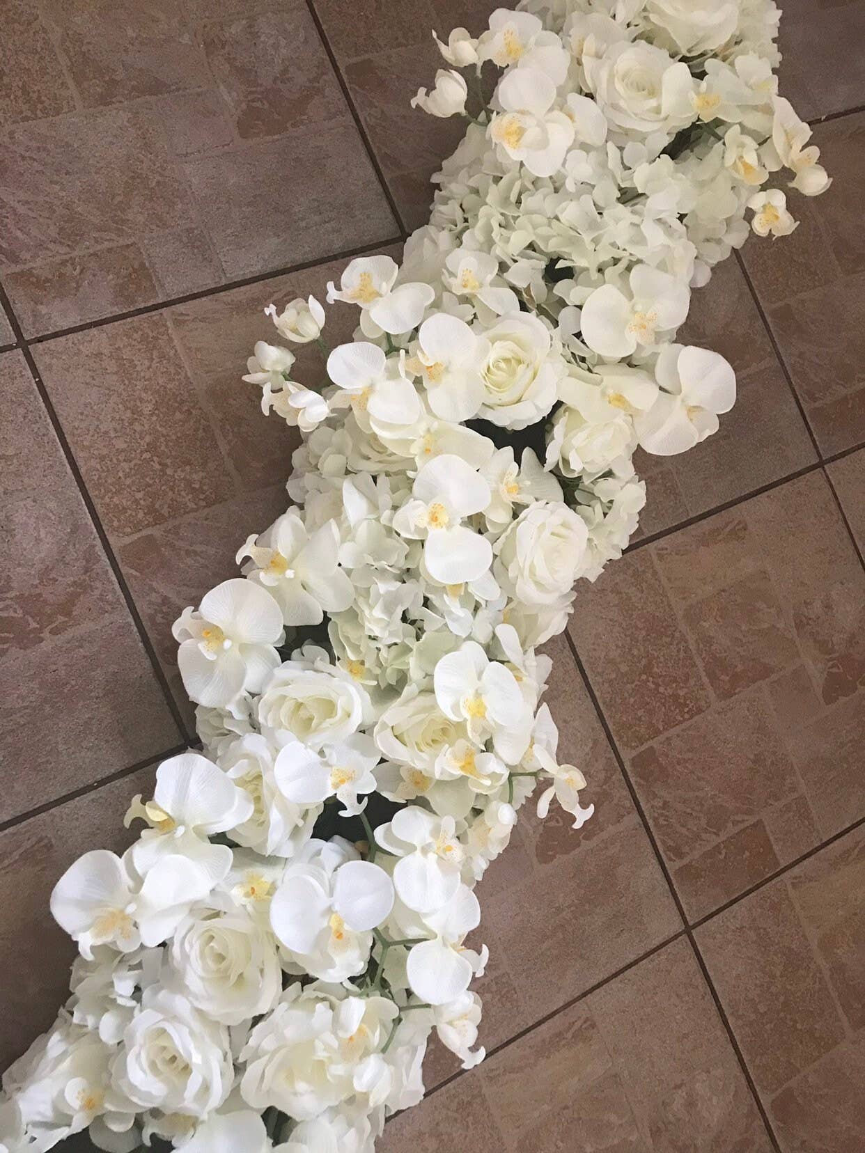 IVY CRUZ – wholesale Bunting/garland – Orchids Flower Garland, White Rose Flower Garland, Orchid8