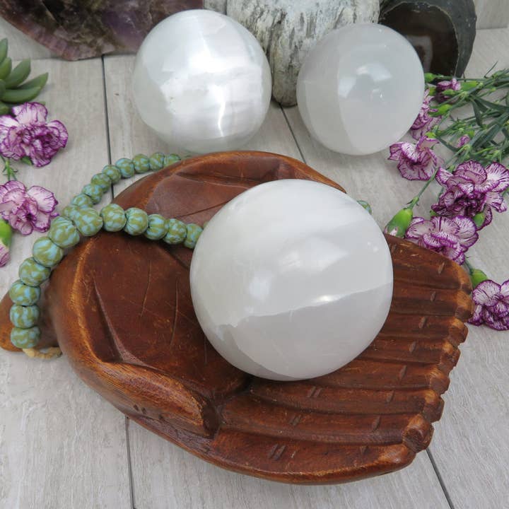 Rock Paradise - Wholesale Spiritual Stone/Crystal - Selenite Sphere - White Orb - Healing Crystals Chakra Gemsto