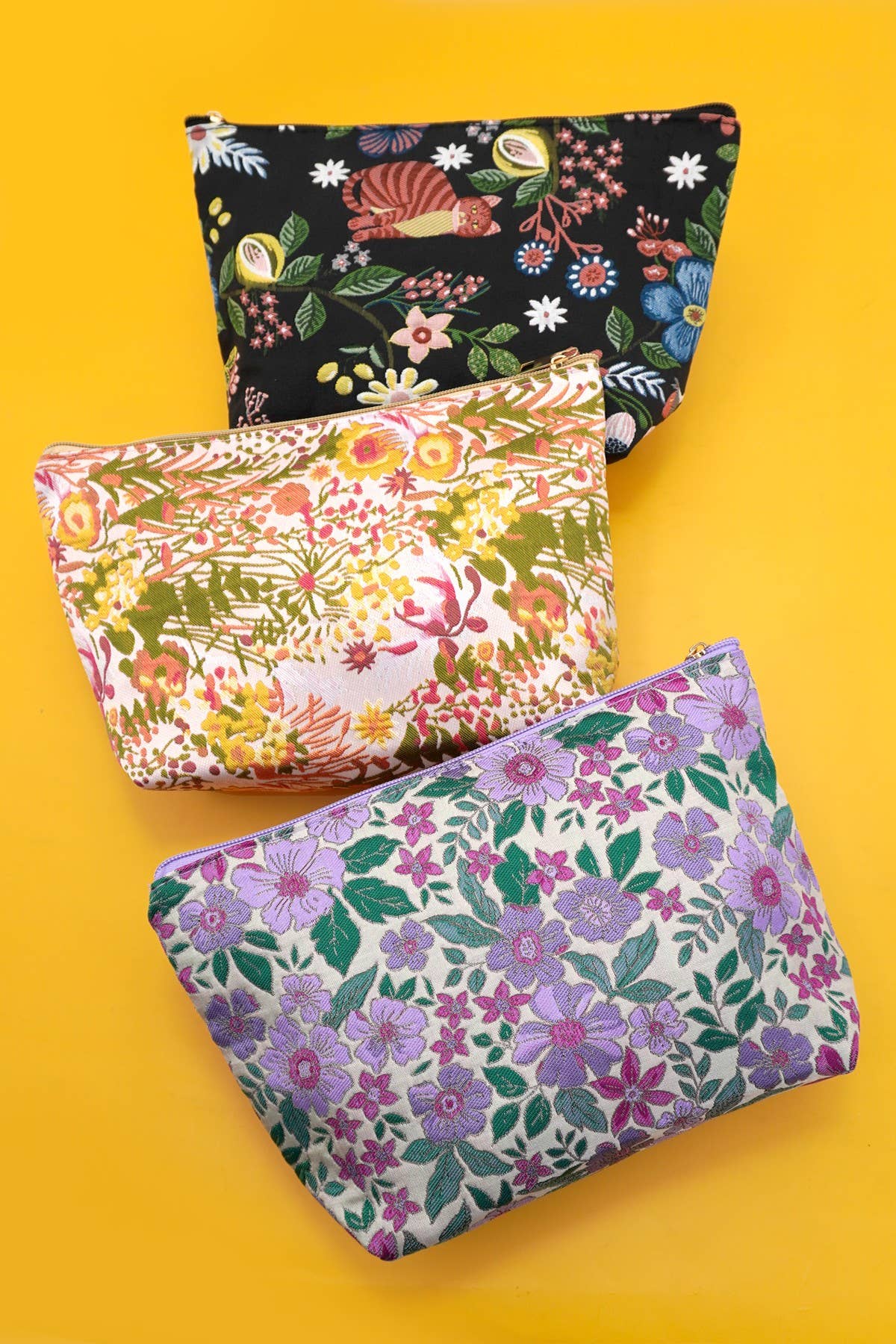 JOSSLYN by wall to wall - Wholesale Makeup/Cosmetic Bag - TRAVEL EMBROIDERY FLORAL COSMETIC MAKEUP POUCH | 40P5702