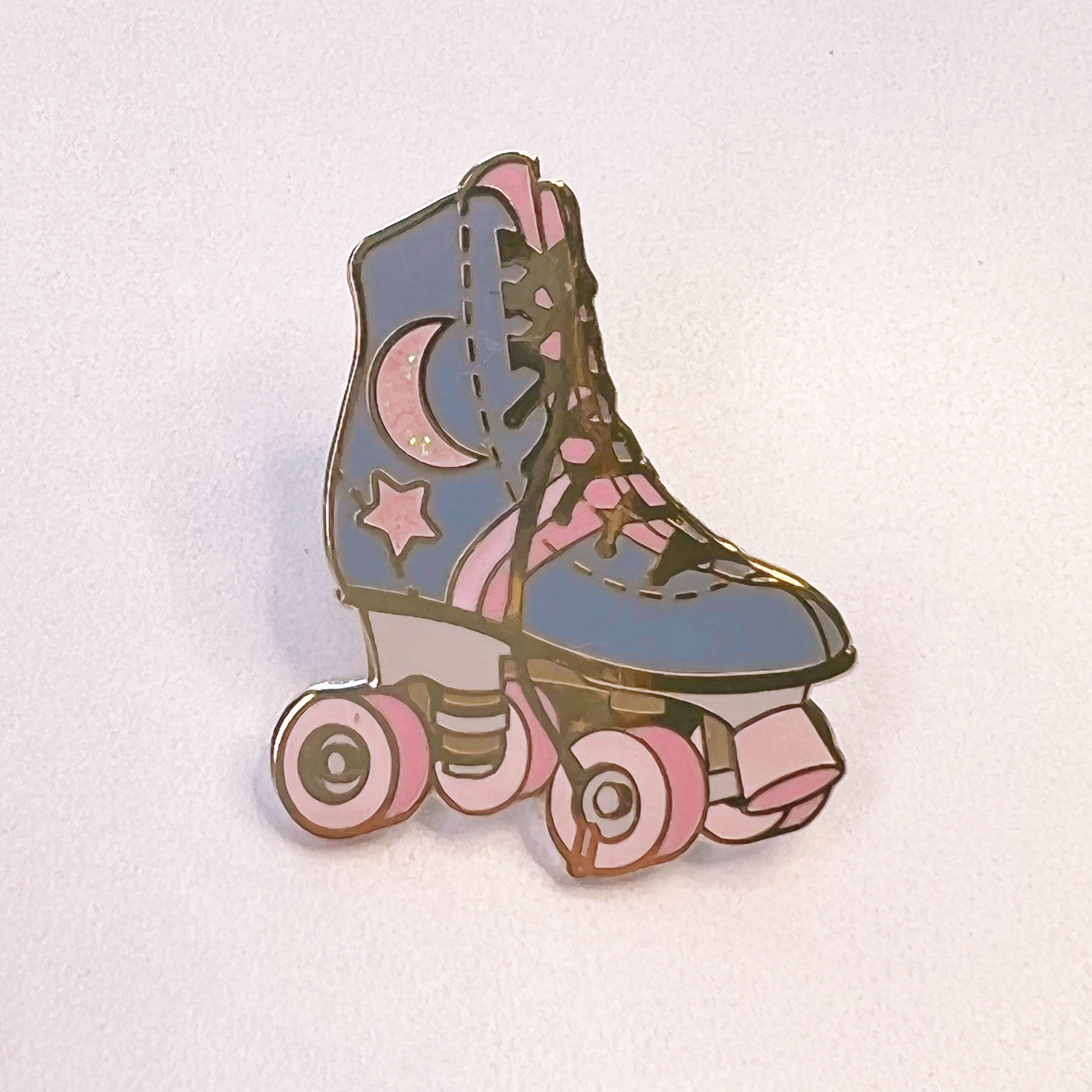 Wildflower + Co. - Wholesale Lapel Pin/Button - Roller Skate Enamel Pin - All2