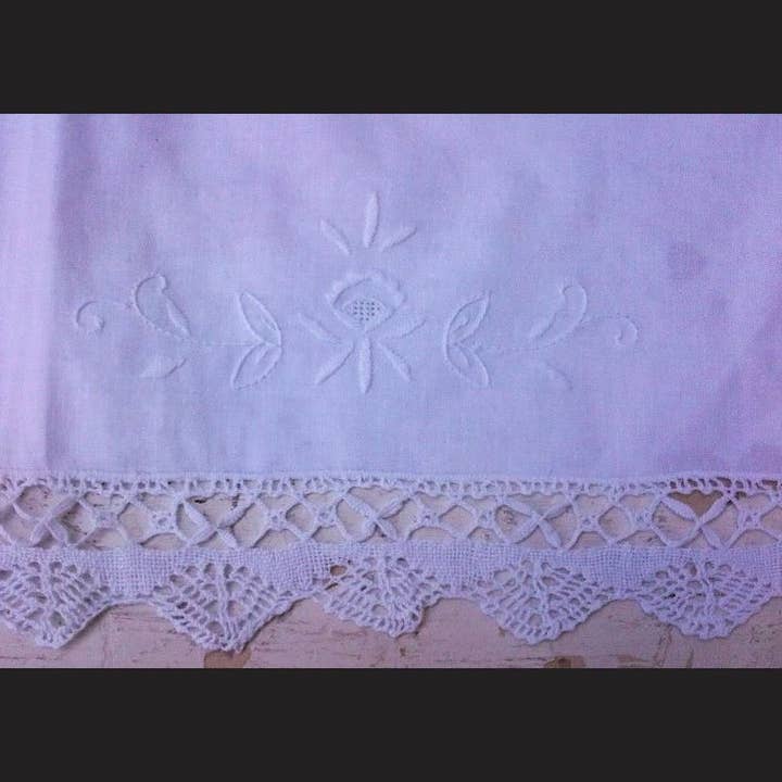 Eastern Sunrise Lace And Linens Inc. - Wholesale Table Runner - France Cluny Lace Handmade Cotton Doilies & Runners 6