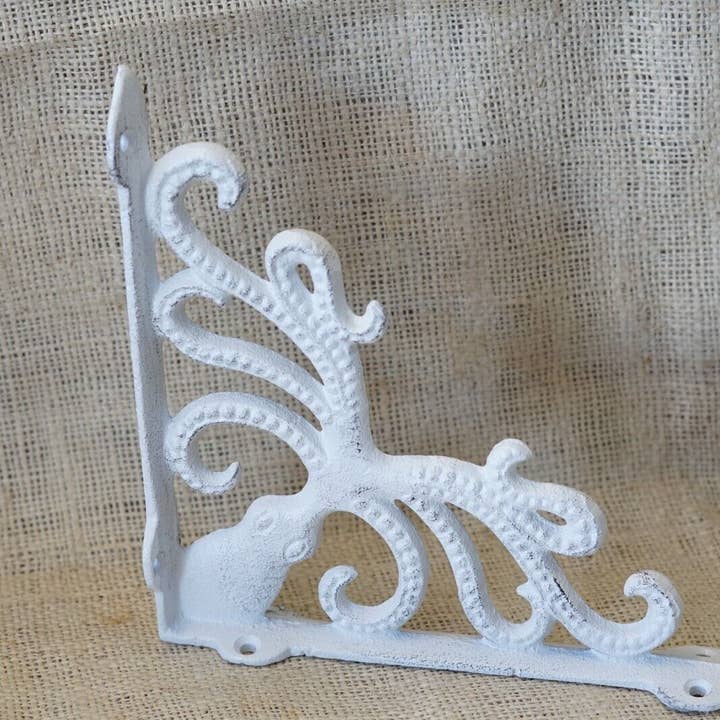 Midwest Craft House - Wholesale Wall Accent - DISTRESSED WHITE CAST IRON NAUTICAL OCTOPUS BRACKET