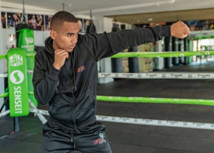 Surtsports – Engroshandel Joggers - Herre – Surtsports valknut træningssæt3