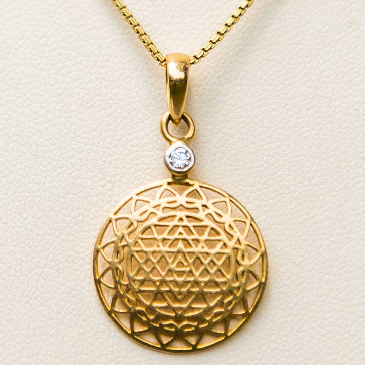 The sattva collection - Wholesale Pendant/Charm Necklace - 14 kt Gold Sri Yantra Pendant Mounted with Diamond on 18kt Gold Chain