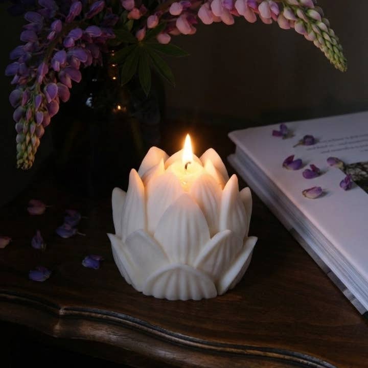 Interlude Candles – wholesale Novelty candle – Lotus Flower Candle1
