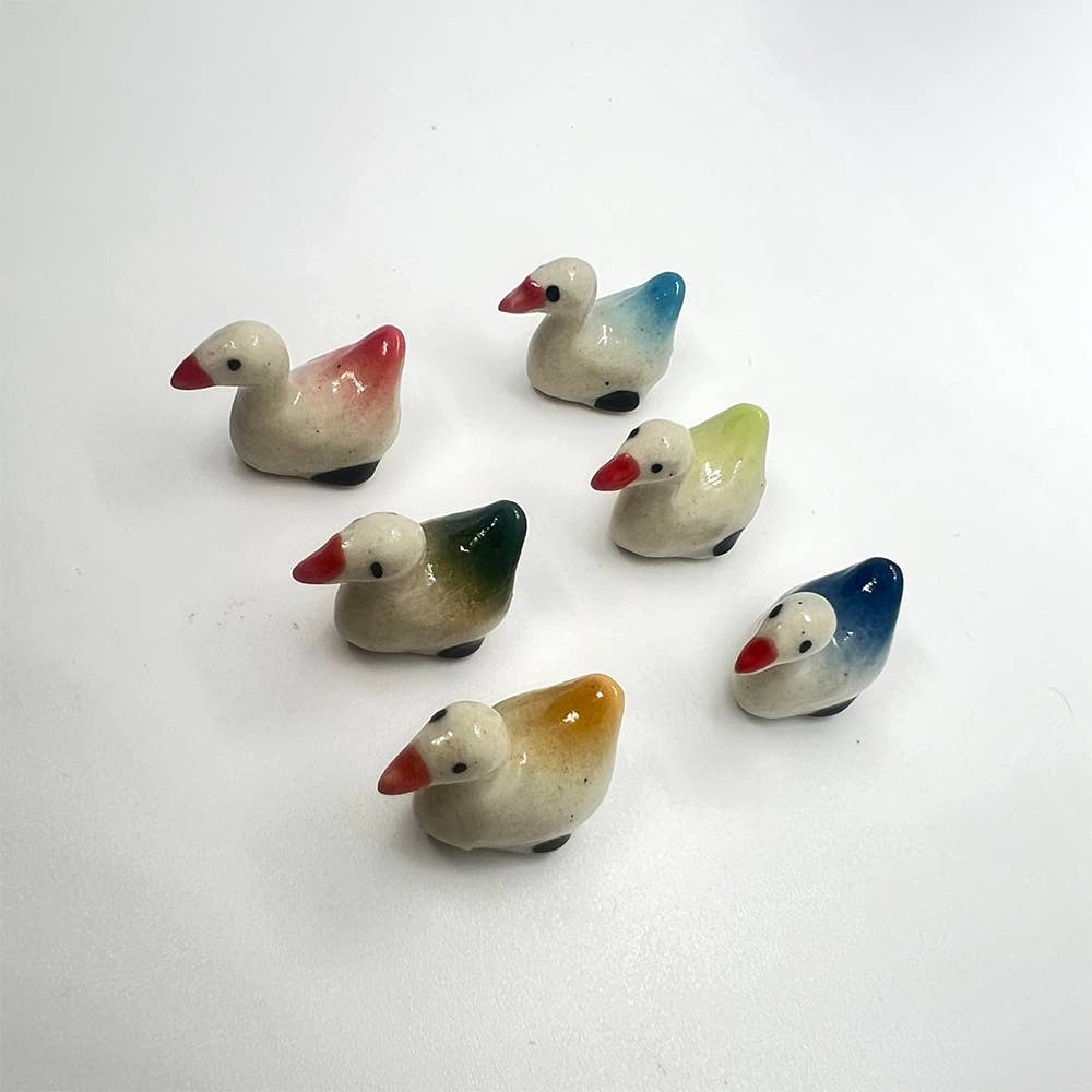 VIE - Wholesale Decorative Figurine - Mini Ceramic Figurine, Assorted Colour, Approx. 2cm190