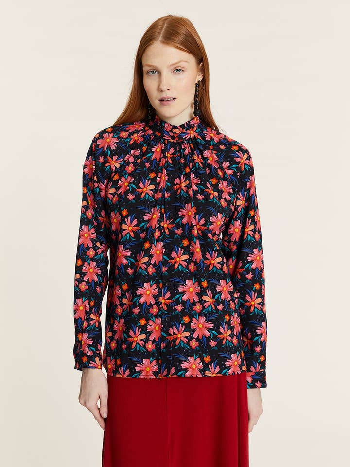 CHEMISIER FLORAL À COL MONTANT BOUTONNÉ pour la vente par Pepaloves