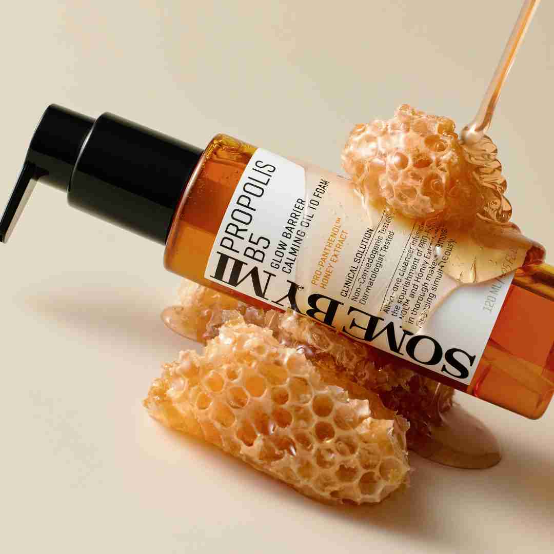 SKEEN - Wholesale Facial Cleanser - SOMEBYMI Propolis B5 Glow Barrier Calming Oil to Foam1