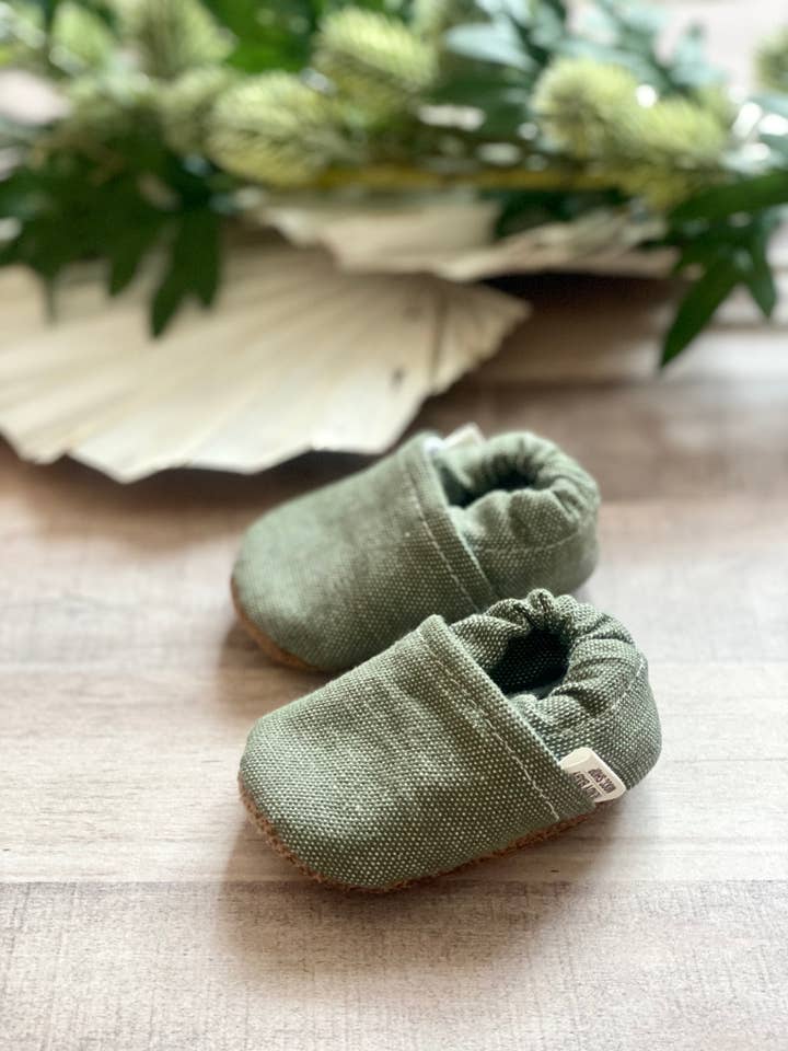 Trendy Baby Mocc Shop - Wholesale Booties - Baby - Sage Green Textured Baby Moccasins