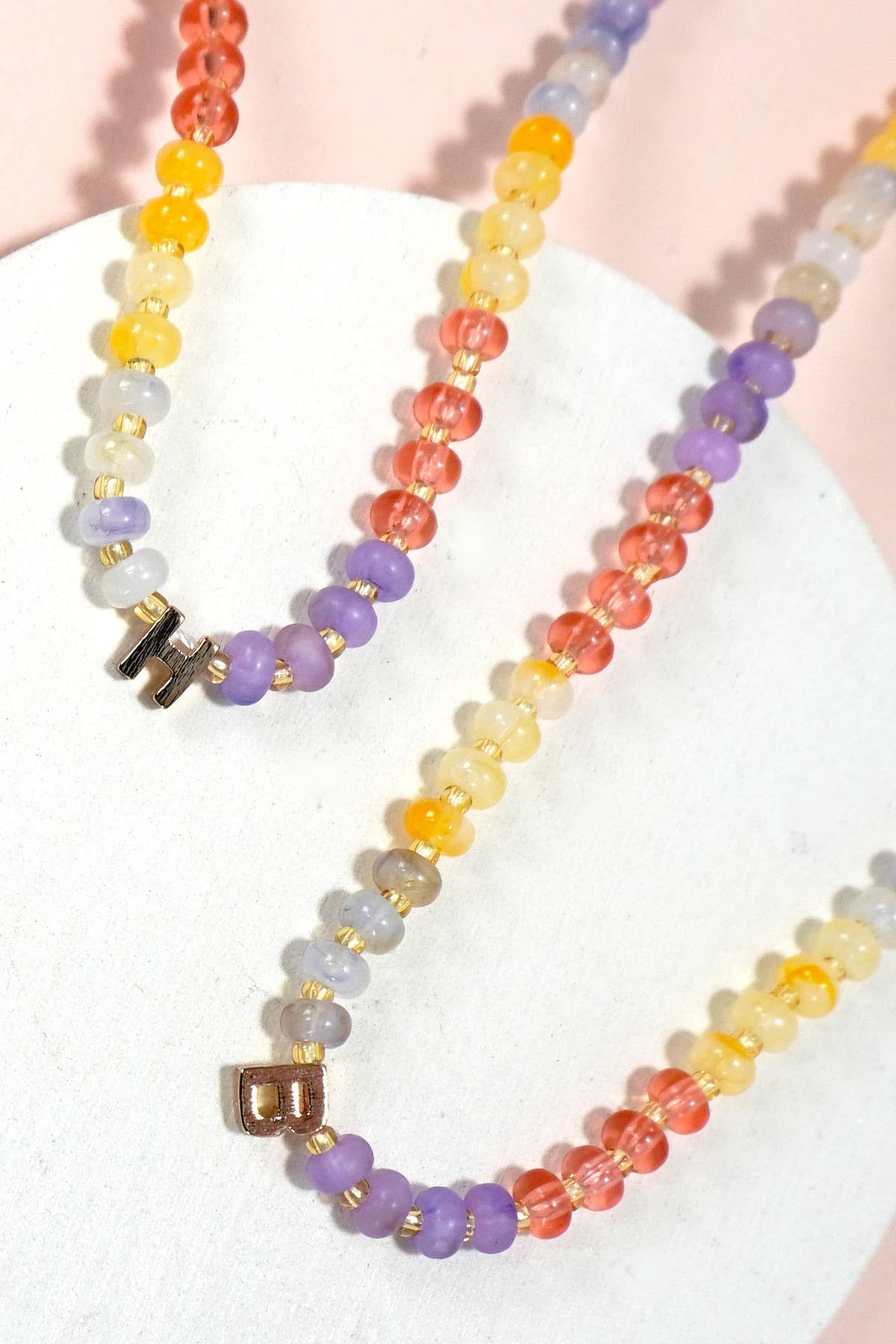 JOSSLYN by wall to wall - Wholesale Beaded/Pearl Necklace - MINI INITIAL MULTI COLOR  BEADED NECKLACE | 80N90113