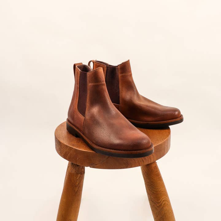 Stivali Chelsea e ulteriori Risultati per calzature pelle all'ingrosso. Resi gratuiti e termini di pagamento a 60 giorni su Faire in tendenza su Faire.