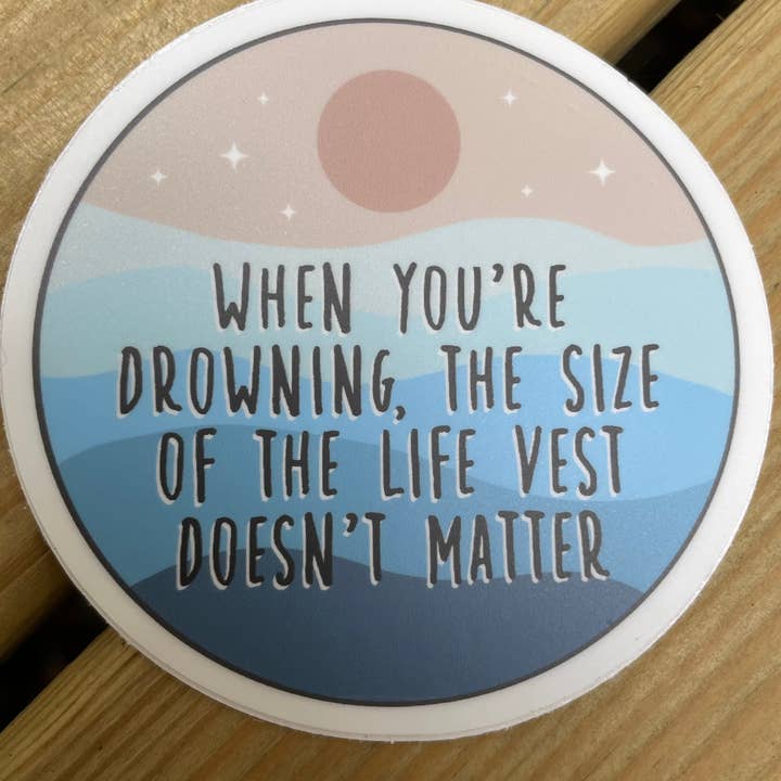 Cada Colete Salva-Vidas Importa – Ajude de Qualquer Forma Que Puder Autocolante por atacado de Denali & Co.