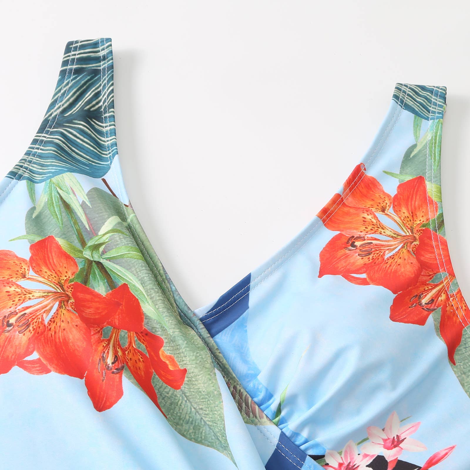 Sweetkama - Vendita all'ingrosso Bikini - Donna - Costume intero con scollo incrociato e schiena scoperta con copricostume Sweetkama Y10710