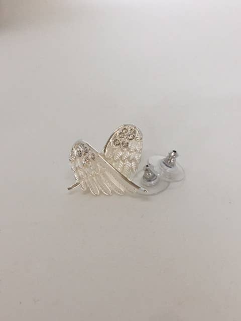 Carol Young Silver - Vendita all'ingrosso Orecchini a bottone - Orecchini Ali d'Angelo, Piccoli / Perno su CARTA/Gioielli3