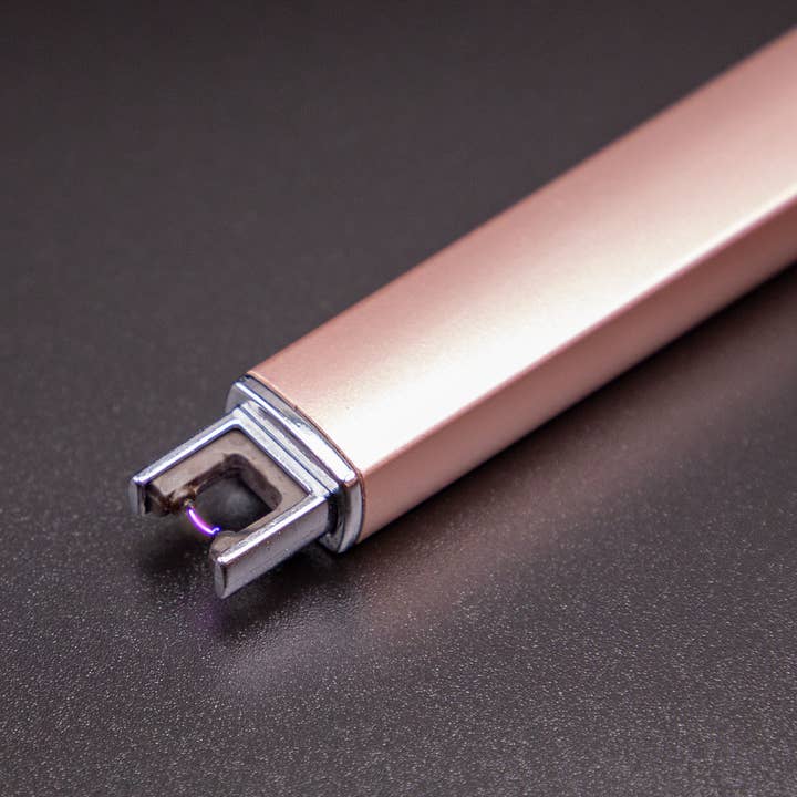 Linden Candle Company – wholesale Lighter – Rose Gold Electric Flameless Rechargeable Lighter7